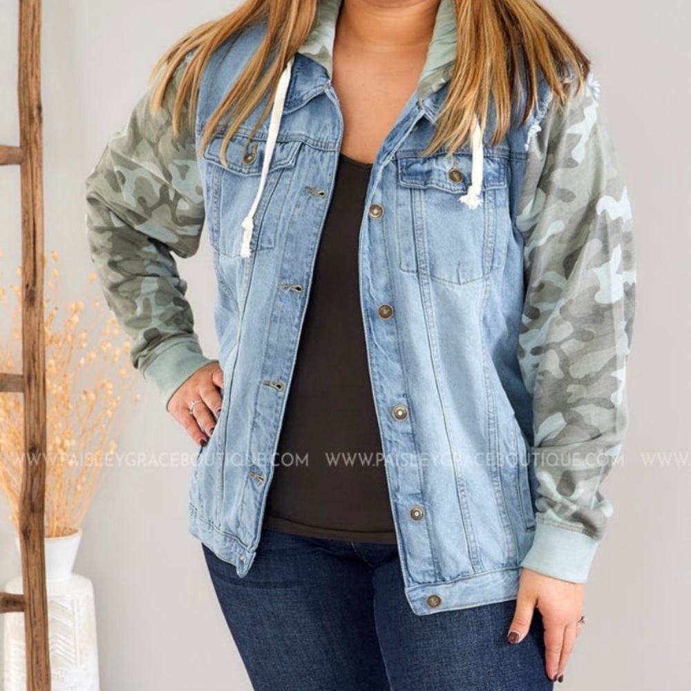 NWOT Sew in Love Denim /Camo Jacket , size XXL